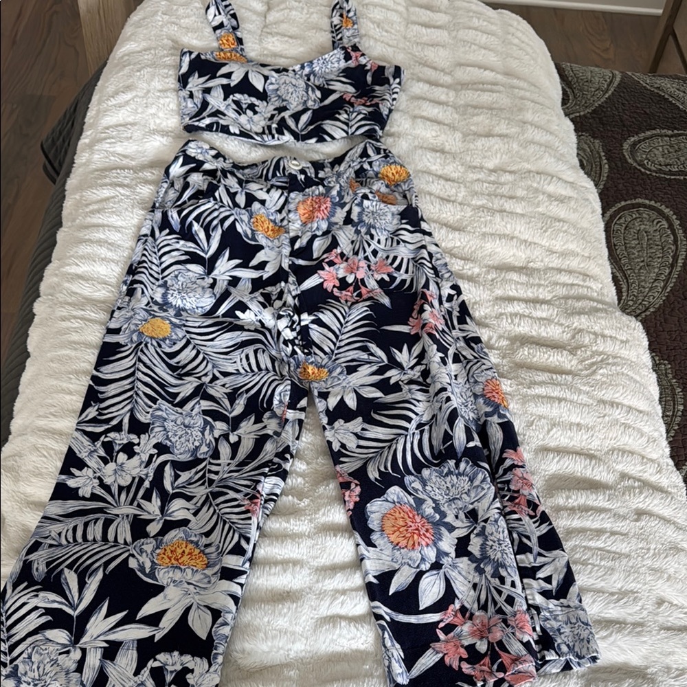 Mauve by Anthropologie Blue and White Crop Top Pant Set with Relaxed Fit Pants